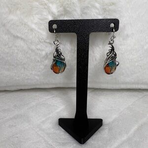 MULTI-COLORED SILVER TONE SWIRL EARRINGS